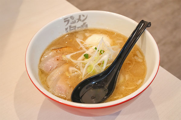 ラーメン海鳴のとんこつラーメン