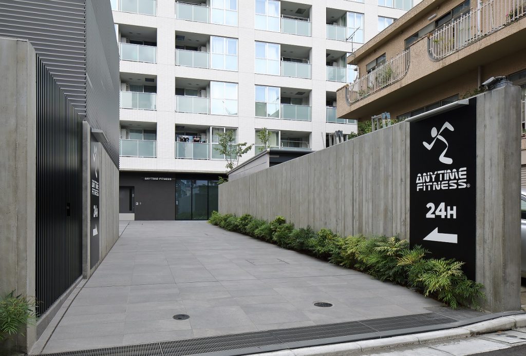 エニタイムフィットネス 早稲田大学前店：外観