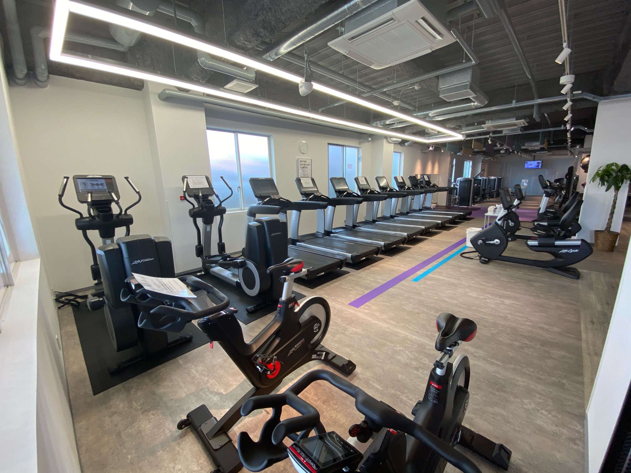 寝屋川楠根北町店 24時間営業のフィットネス ジム エニタイムフィットネス 寝屋川市