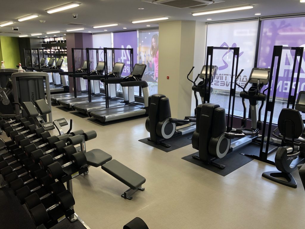 エニタイムフィットネス 奈良新大宮店の公式店舗写真