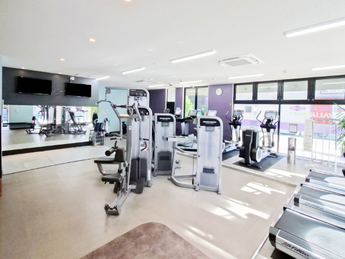 エニタイムフィットネス 金山店の公式店舗写真