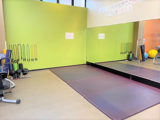 エニタイムフィットネス 八尾北店:ストレッチエリア