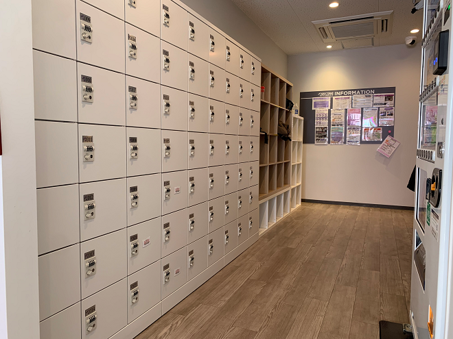 エニタイムフィットネス 三ツ沢上町店：メンバーロビー