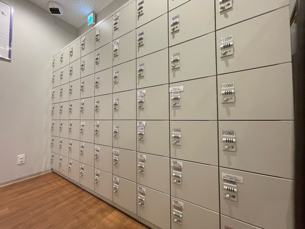 エニタイムフィットネス 登戸店:個人契約ロッカー