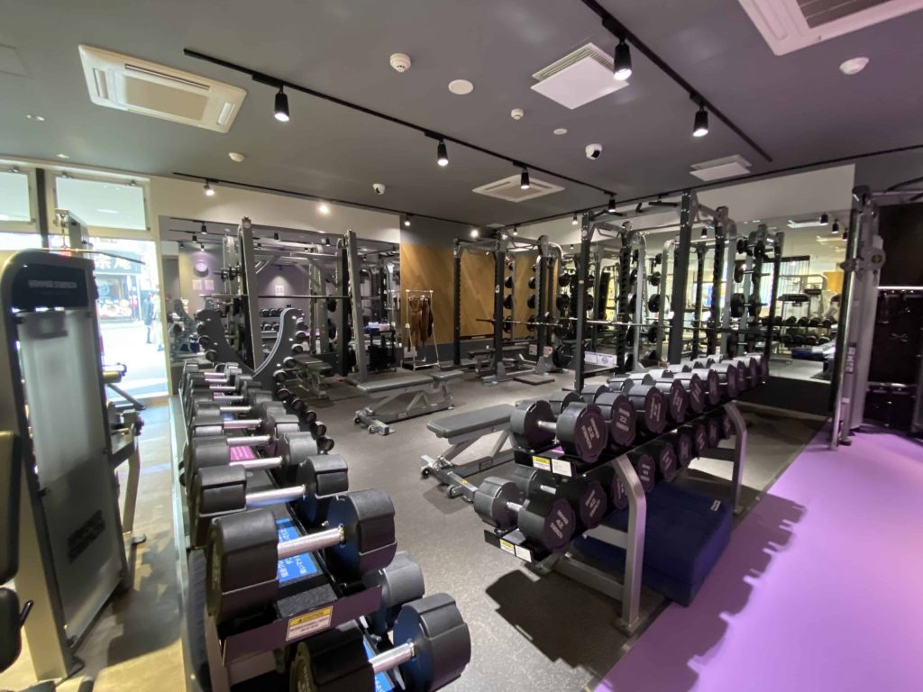 エニタイムフィットネス 千葉富士見店の公式店舗写真