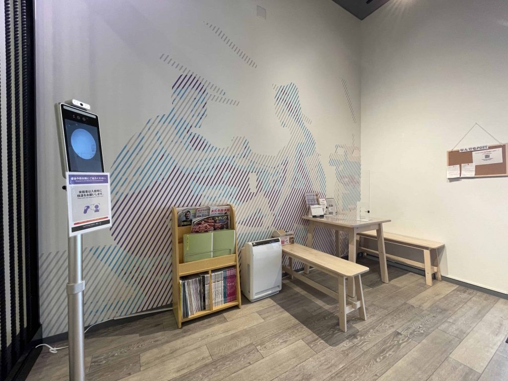 エニタイムフィットネス 弘前和泉店:エントランス