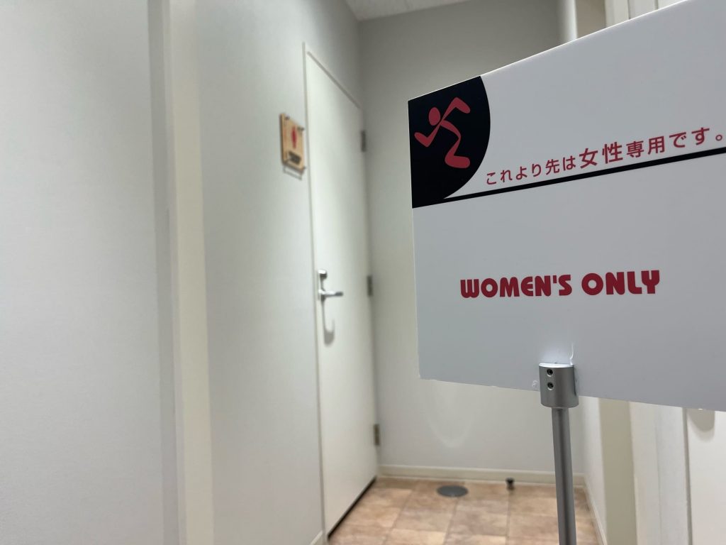 エニタイムフィットネス 一之江駅前店の公式店舗写真