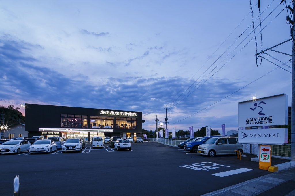 エニタイムフィットネス 宮崎古城店の店舗写真