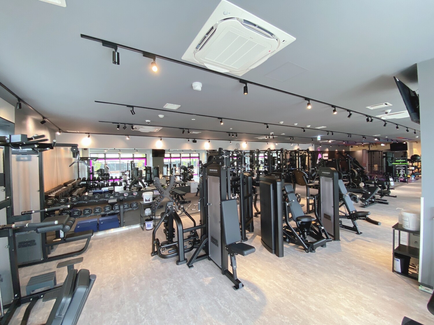 南花畑店 24時間営業のフィットネス ジム エニタイムフィットネス 足立区