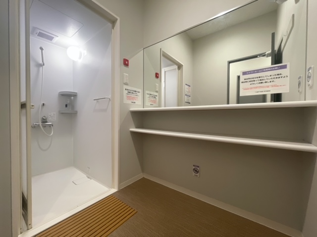 エニタイムフィットネス フォレオ広島東店:シャワールーム
