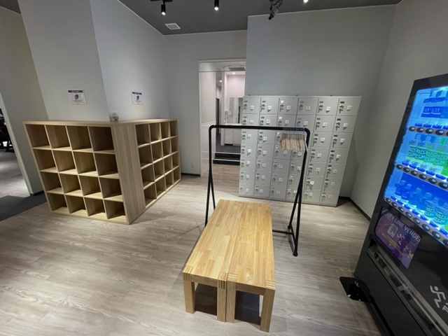 エニタイムフィットネス 米沢店:メンバーロビー
