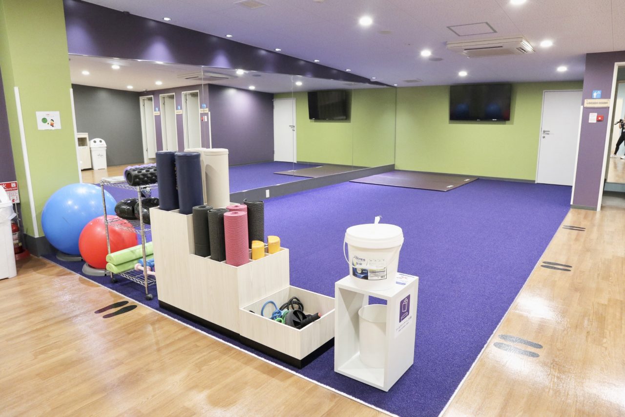 エニタイムフィットネス 新松戸7丁目店：ストレッチエリア