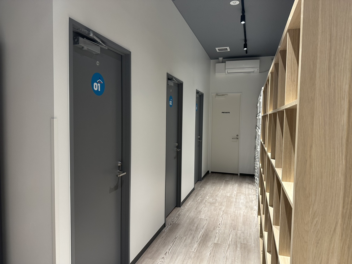 エニタイムフィットネス 新鎌ヶ谷店：メンバーロビー