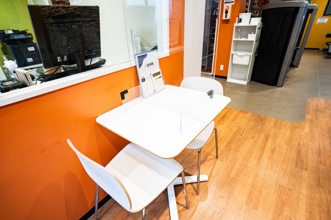 エニタイムフィットネス 都島本通店:ゲストロビー