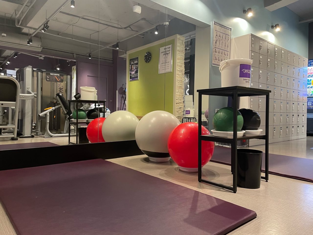 エニタイムフィットネス 鶴見豊岡町店の公式店舗写真