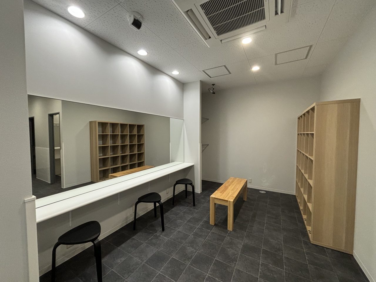エニタイムフィットネス 栃木店:女性専用エリア(専用シャワー、更衣室完備