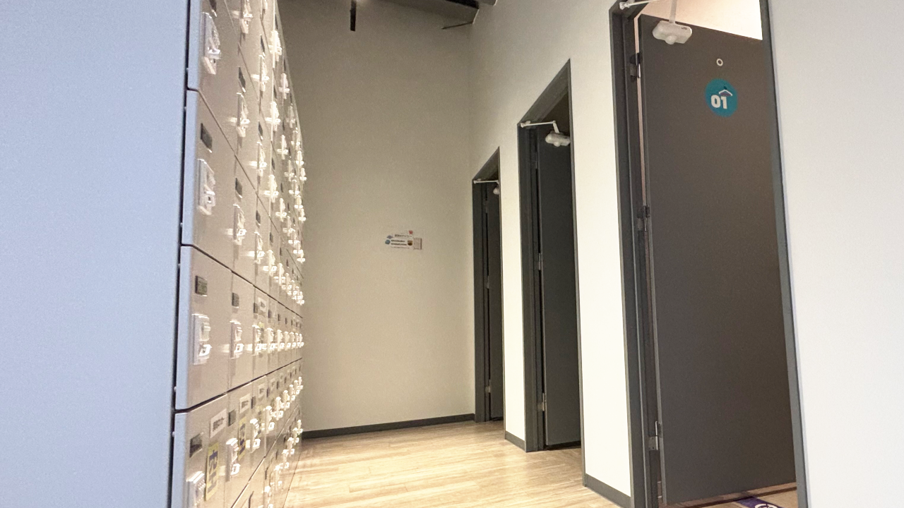 エニタイムフィットネス 那珂川店:メンバーロビー