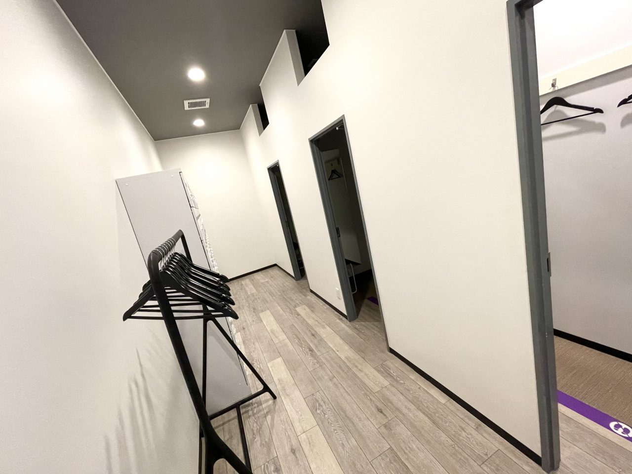 エニタイムフィットネス うるま石川店：ロッカールーム