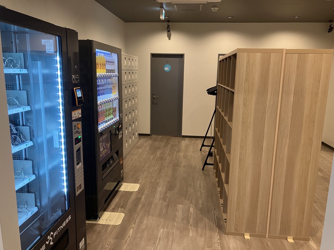 エニタイムフィットネス 博多駅南3丁目店:メンバーロビー