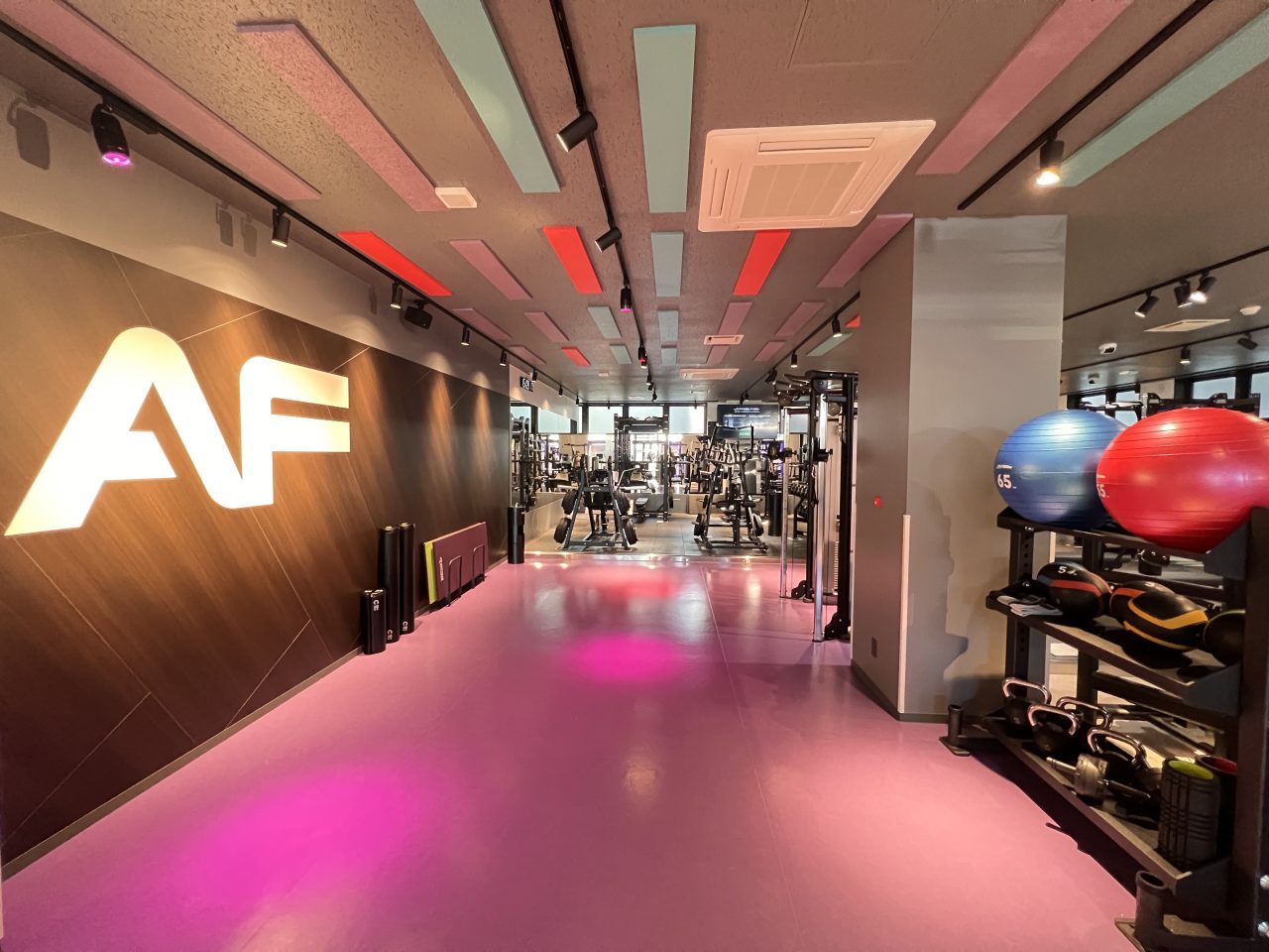 エニタイムフィットネス 鹿児島中央店：ファンクショナルエリア①