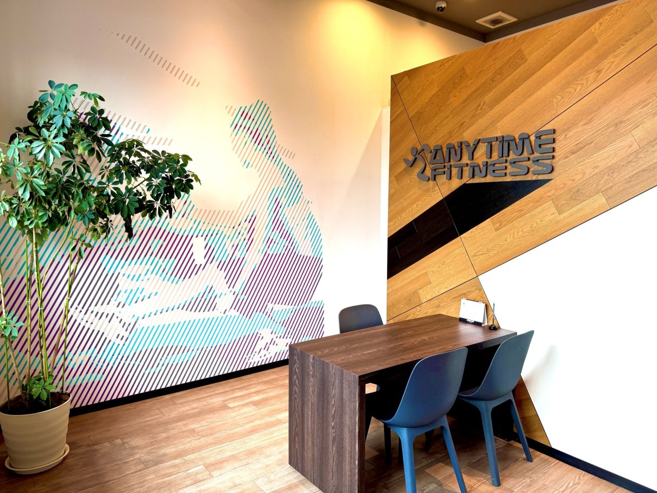 エニタイムフィットネス イオンタウン読谷座喜味店の公式店舗写真