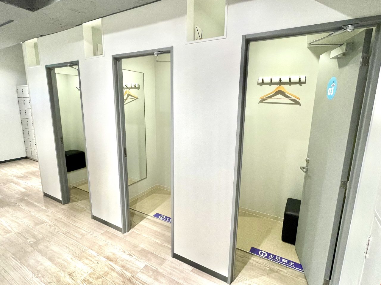 エニタイムフィットネス 三鷹店:更衣室