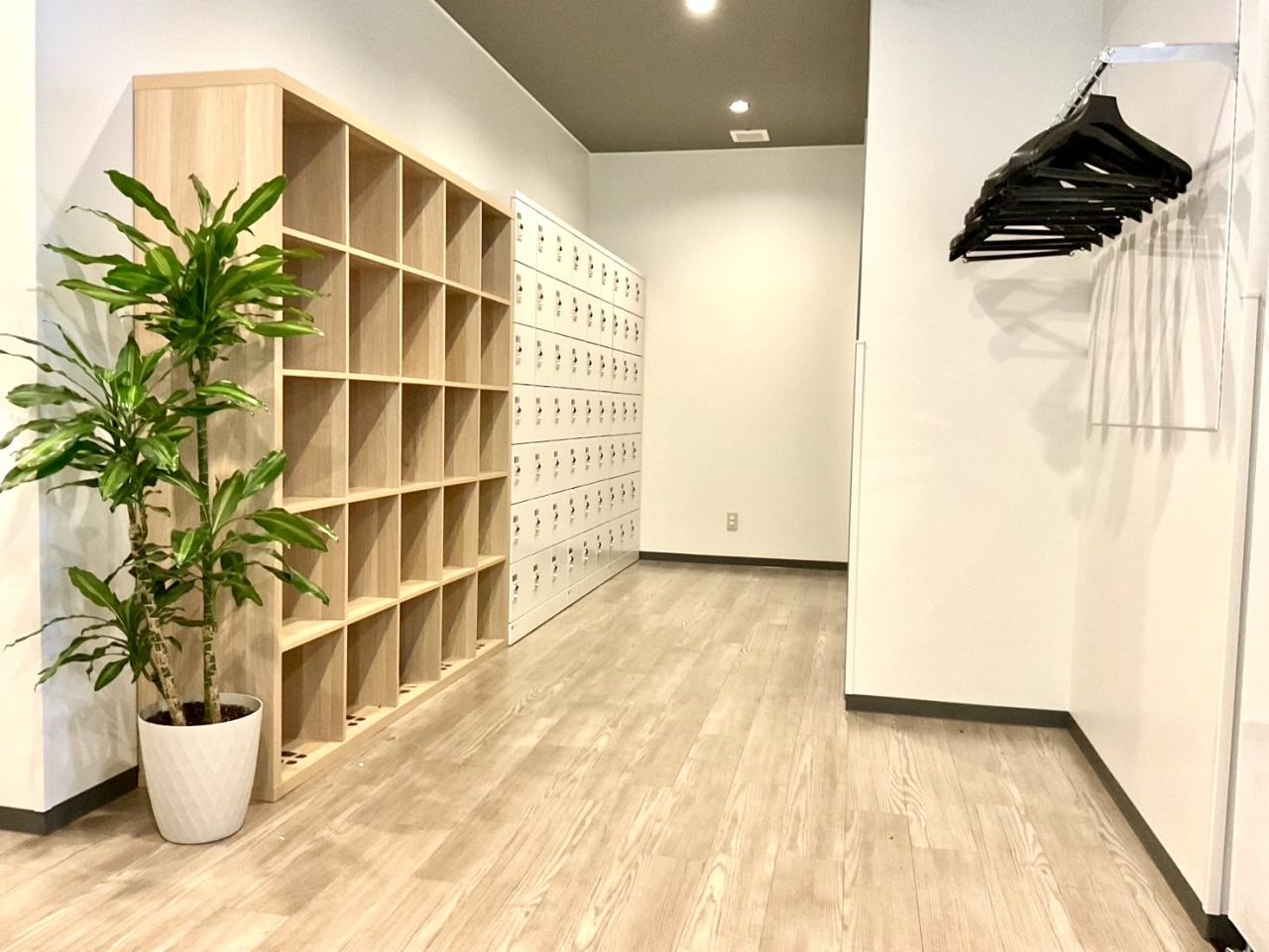 エニタイムフィットネス 国府台店:ゲストロビー