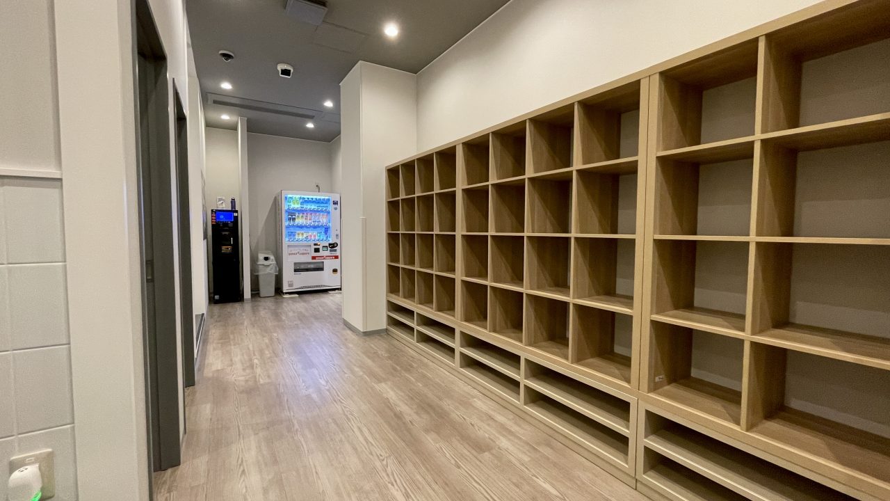 エニタイムフィットネス うるまみどり町店:メンバーロビー
