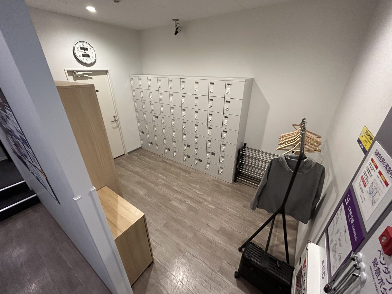 エニタイムフィットネス 阪急豊中駅前店：メンバーロビー