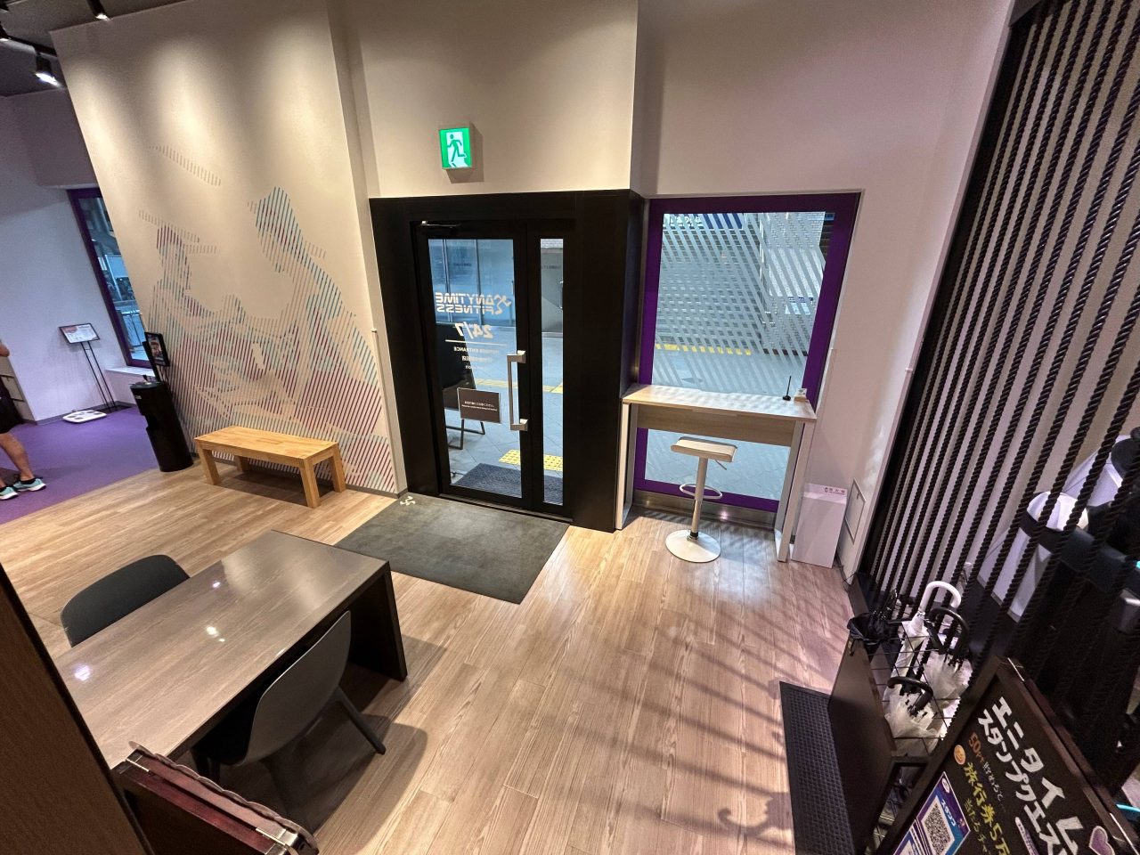 エニタイムフィットネス 阪急豊中駅前店：ゲストロビー
