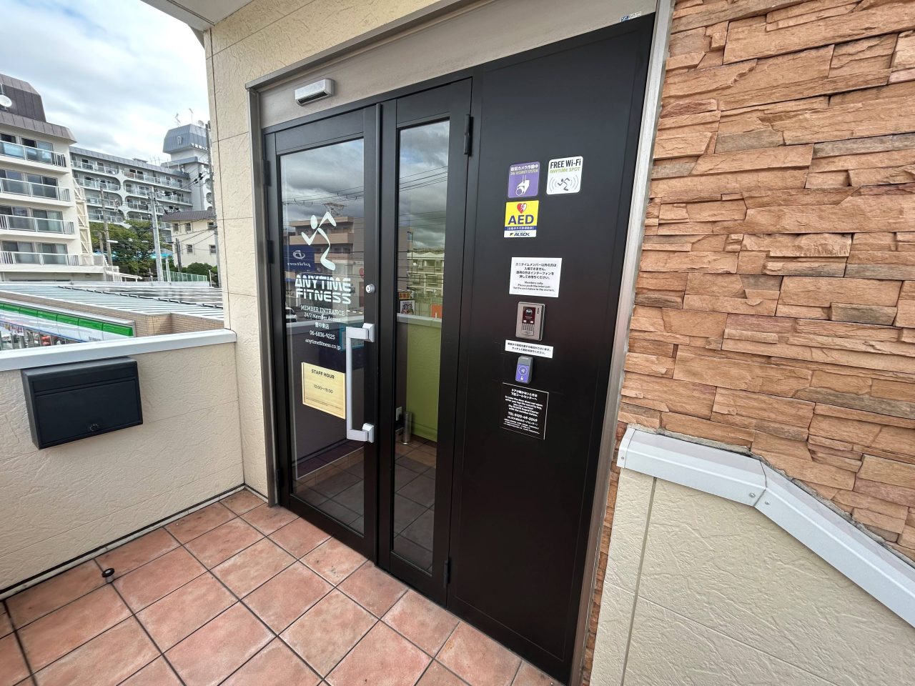 エニタイムフィットネス 豊中東店:エントランス