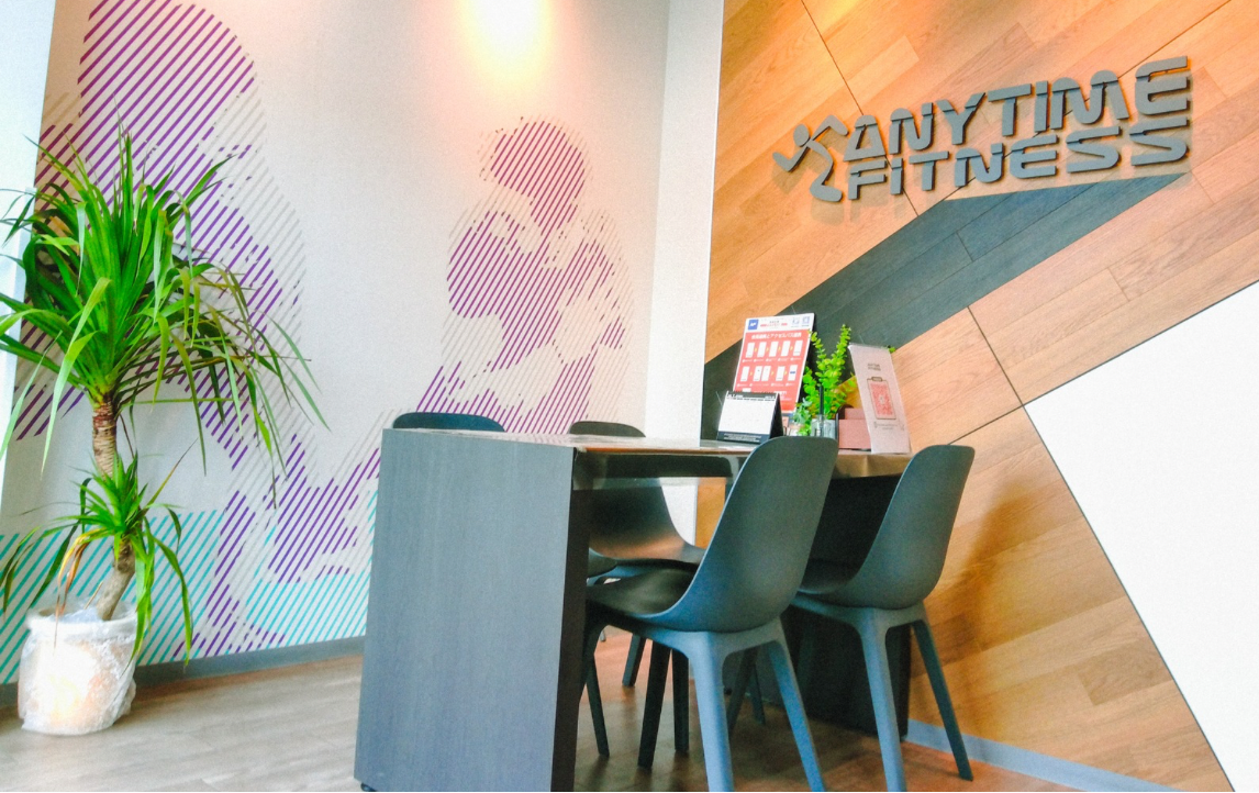 エニタイムフィットネス 沖縄美里店の公式店舗写真