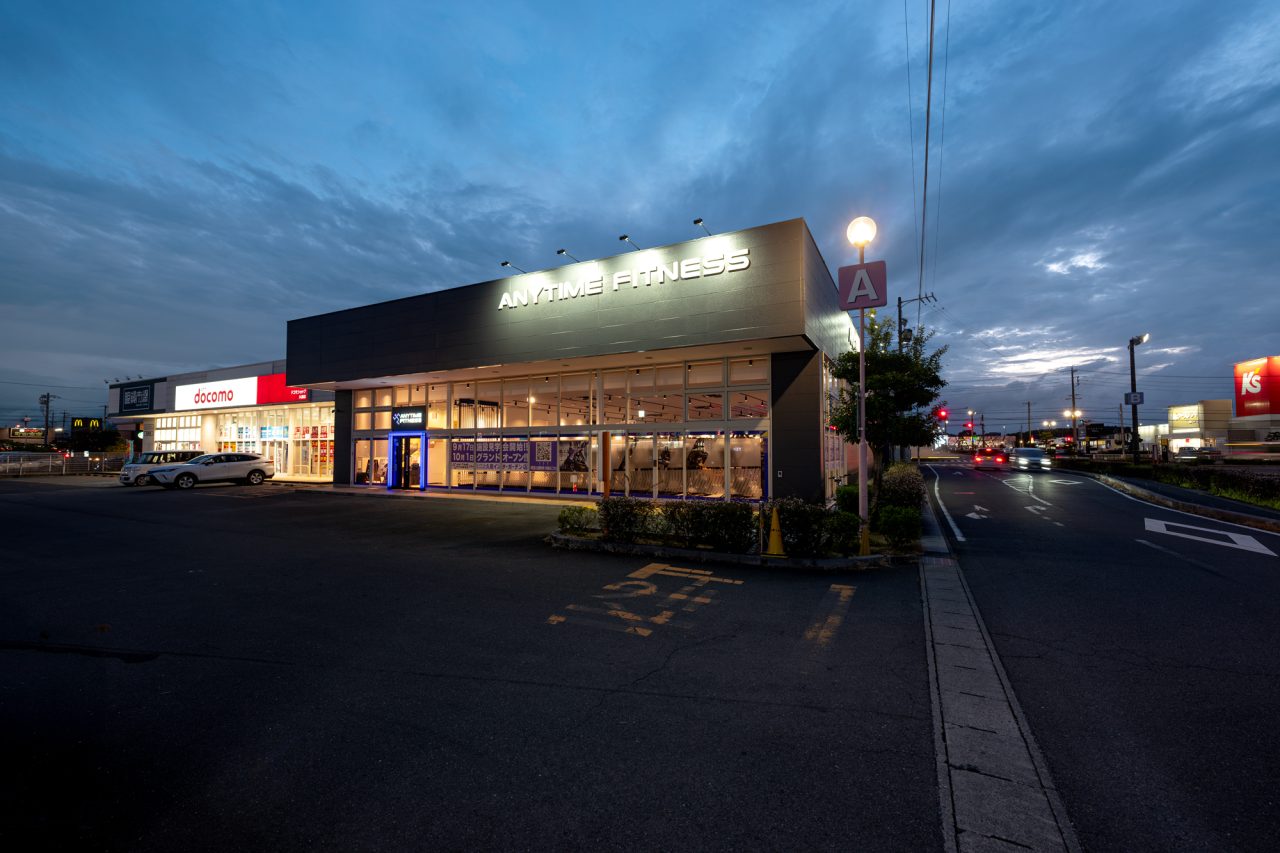 エニタイムフィットネス 久居インターガーデン店の店舗写真