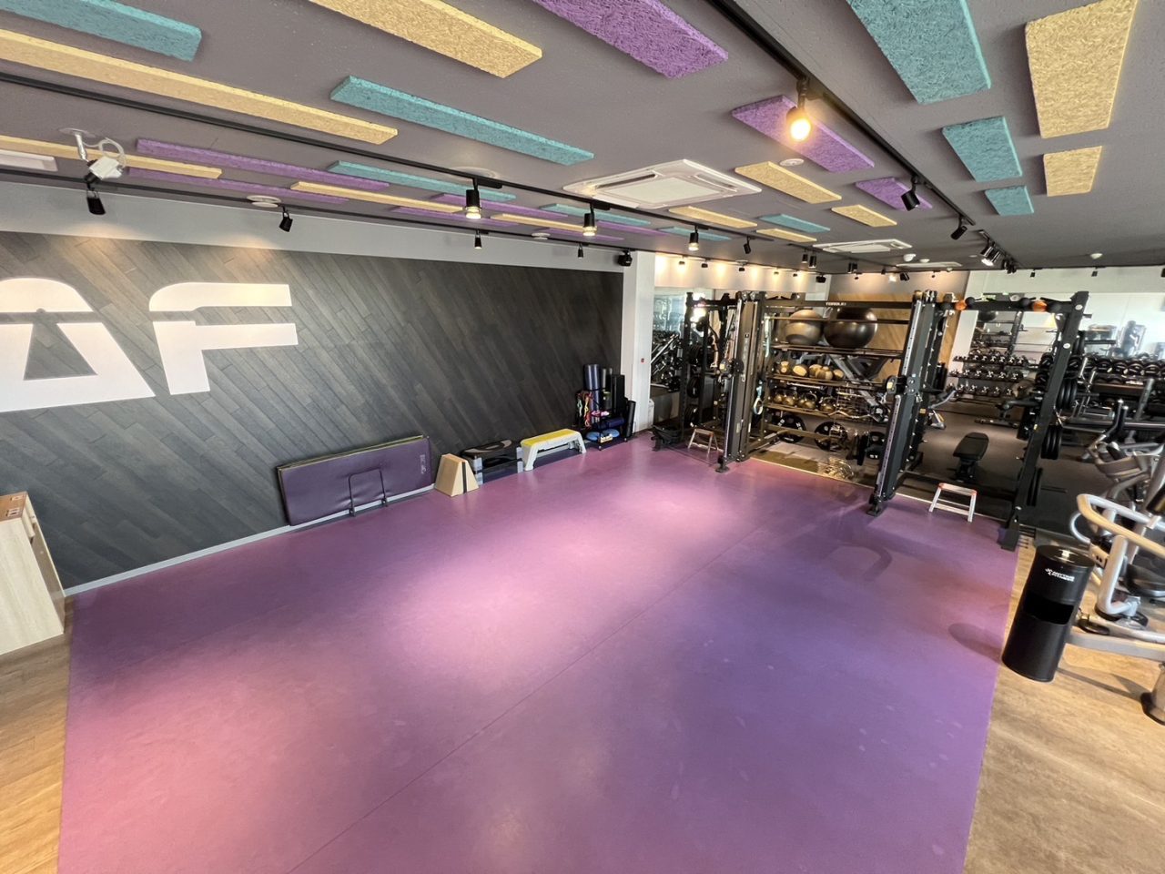 エニタイムフィットネス 出水店:ファンクショナル&ストレッチエリア