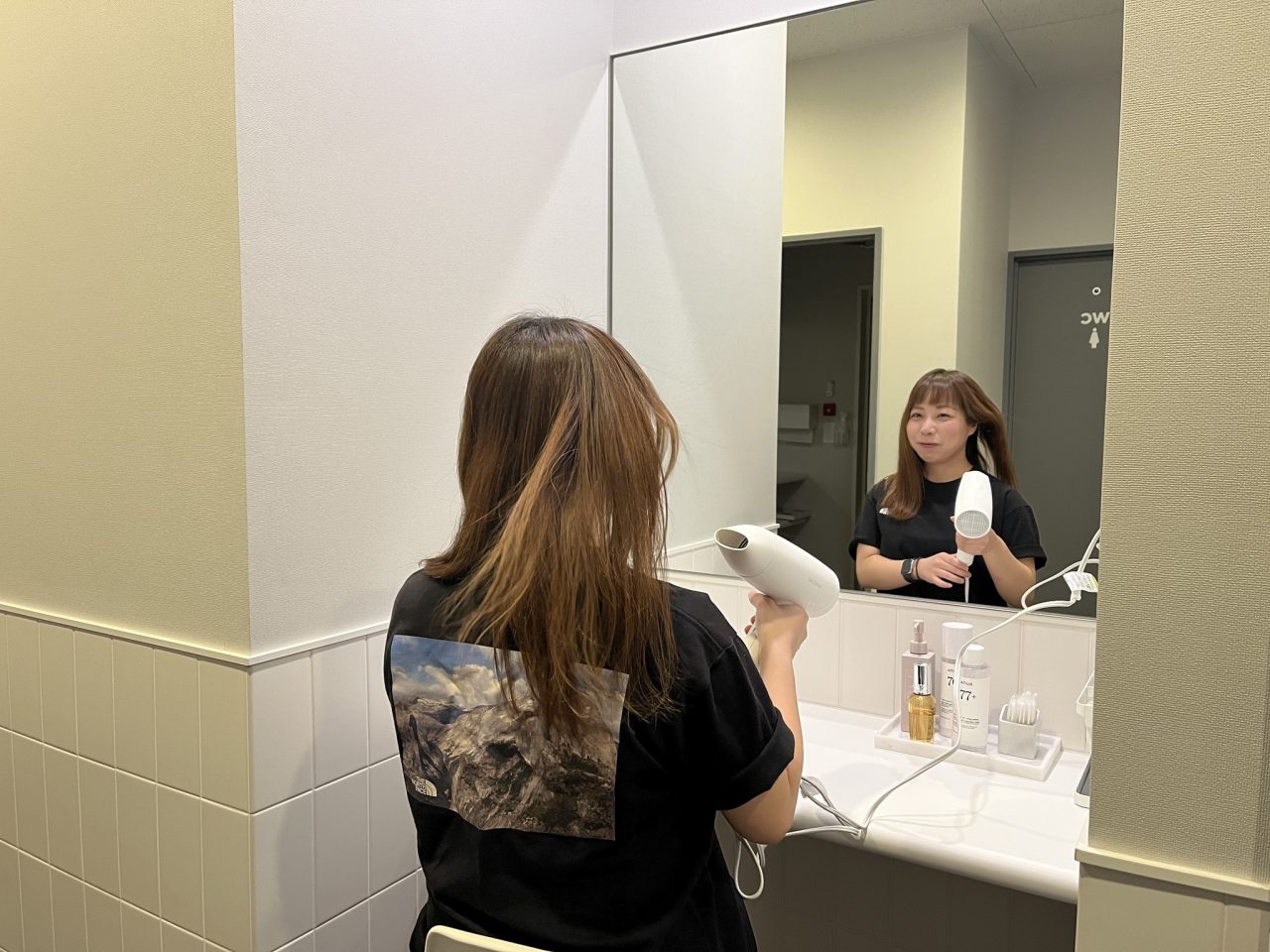 エニタイムフィットネス 水沢店：女性専用エリア（パウダースペースあり）