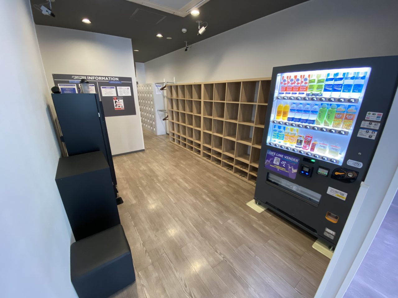 エニタイムフィットネス 小倉金田店:メンバーロビー