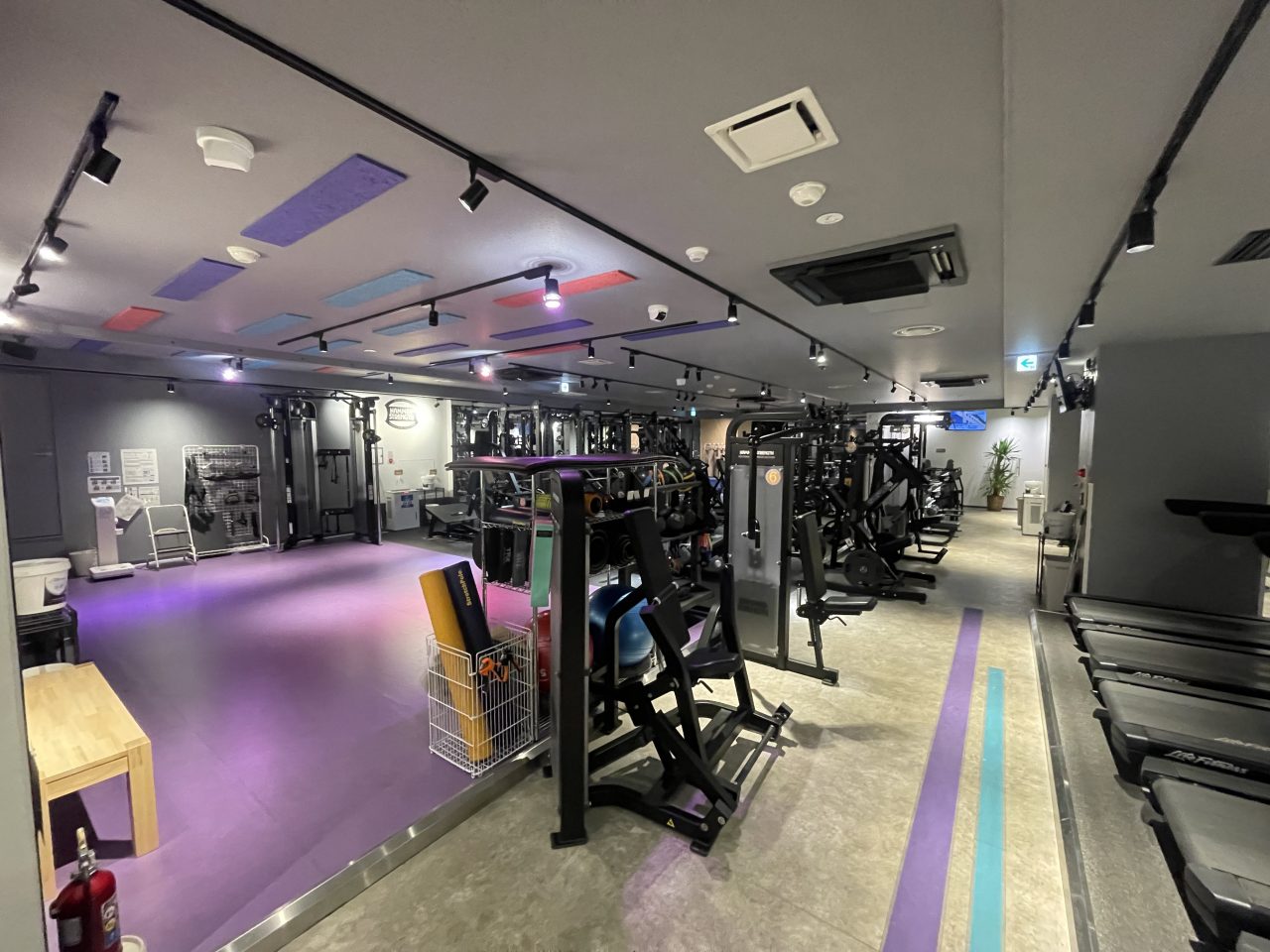 エニタイムフィットネス たまプラーザ店の公式店舗写真