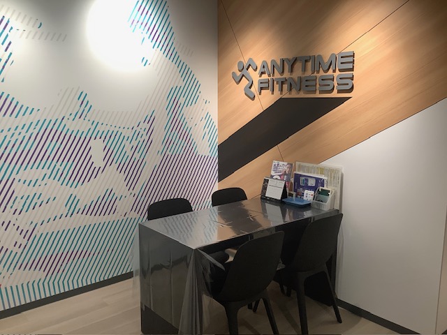エニタイムフィットネス 方南町店：ゲストロビー