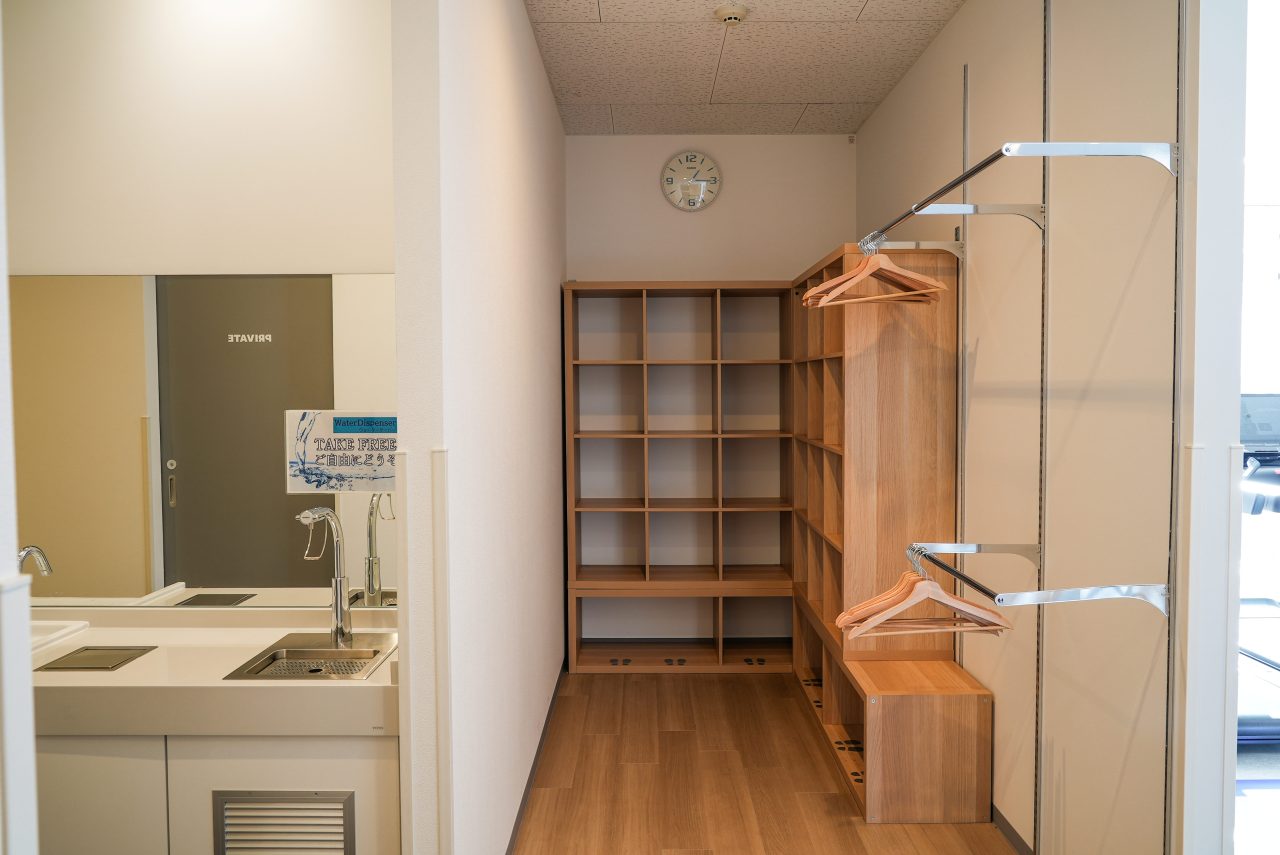 エニタイムフィットネス 姪浜店:メンバーロビー
