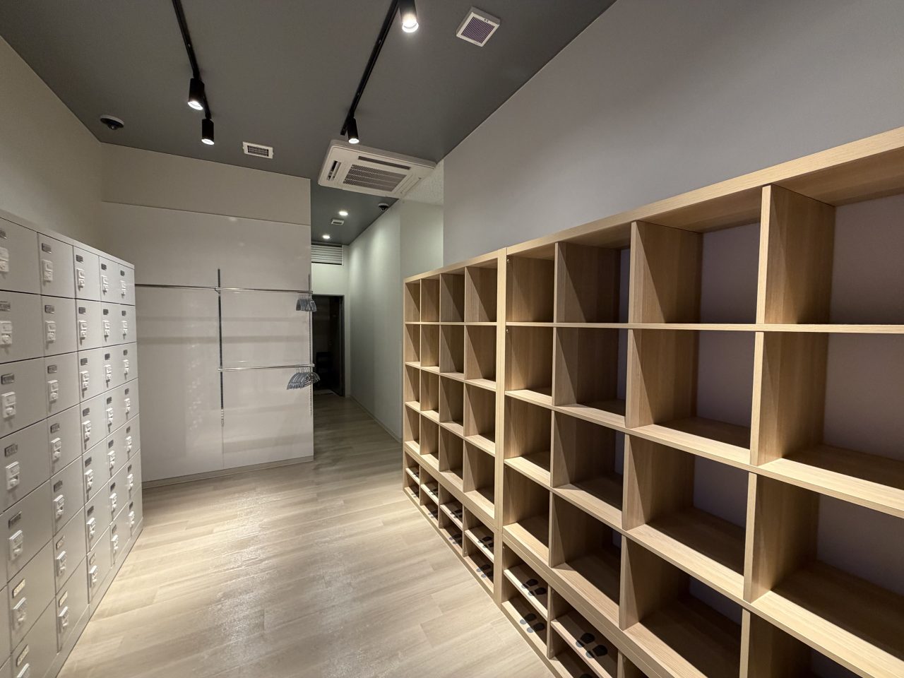 エニタイムフィットネス 春日小倉店:ゲストロビー
