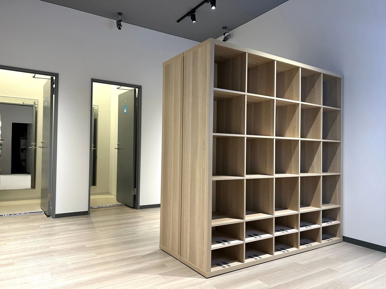 エニタイムフィットネス 大津店:メンバーロビー