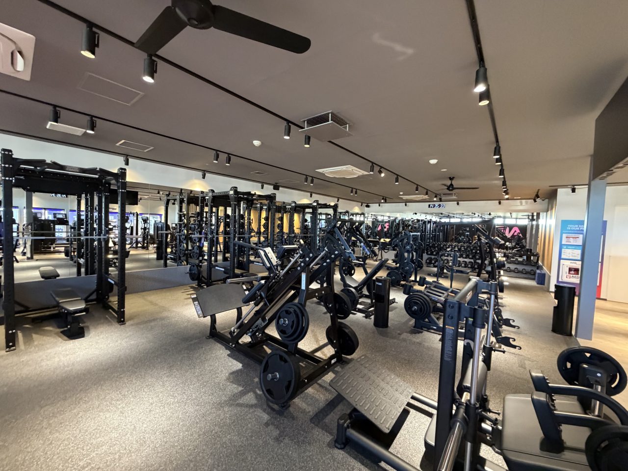 エニタイムフィットネス 南栗橋店:フリーウエイトエリア