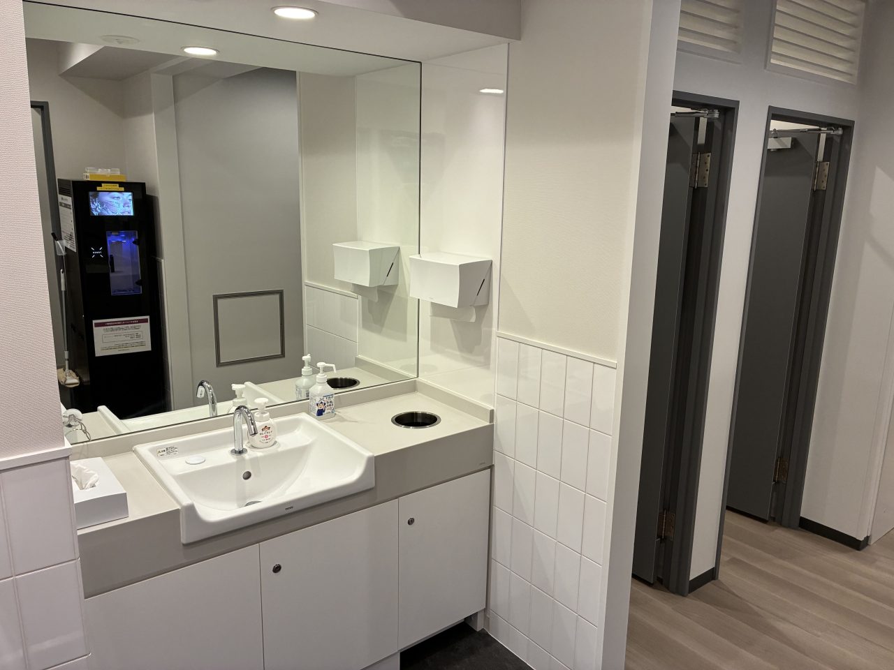 エニタイムフィットネス 日ノ出町店の公式店舗写真