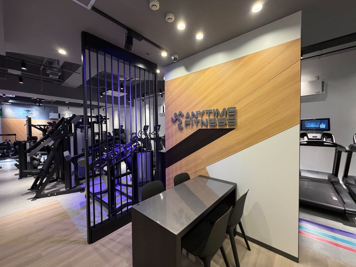 エニタイムフィットネス 東銀座店:ゲストロビー
