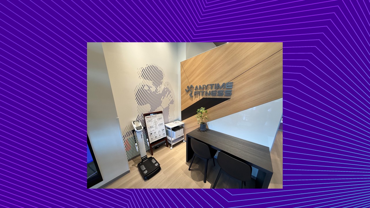 エニタイムフィットネス 天神北店：ゲストロビー