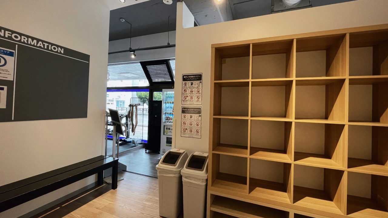 エニタイムフィットネス 首里末吉町店:メンバーロビー