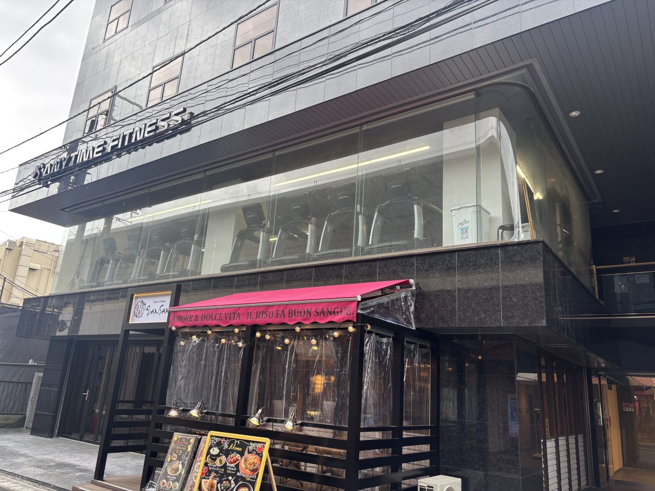 エニタイムフィットネス 稲毛駅前店の店舗写真
