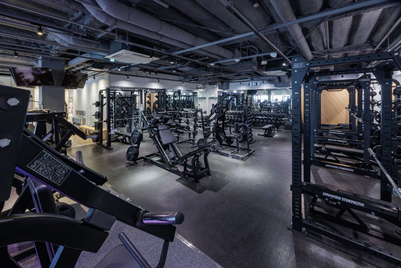 エニタイムフィットネス 下赤塚店：フリーウエイトエリア