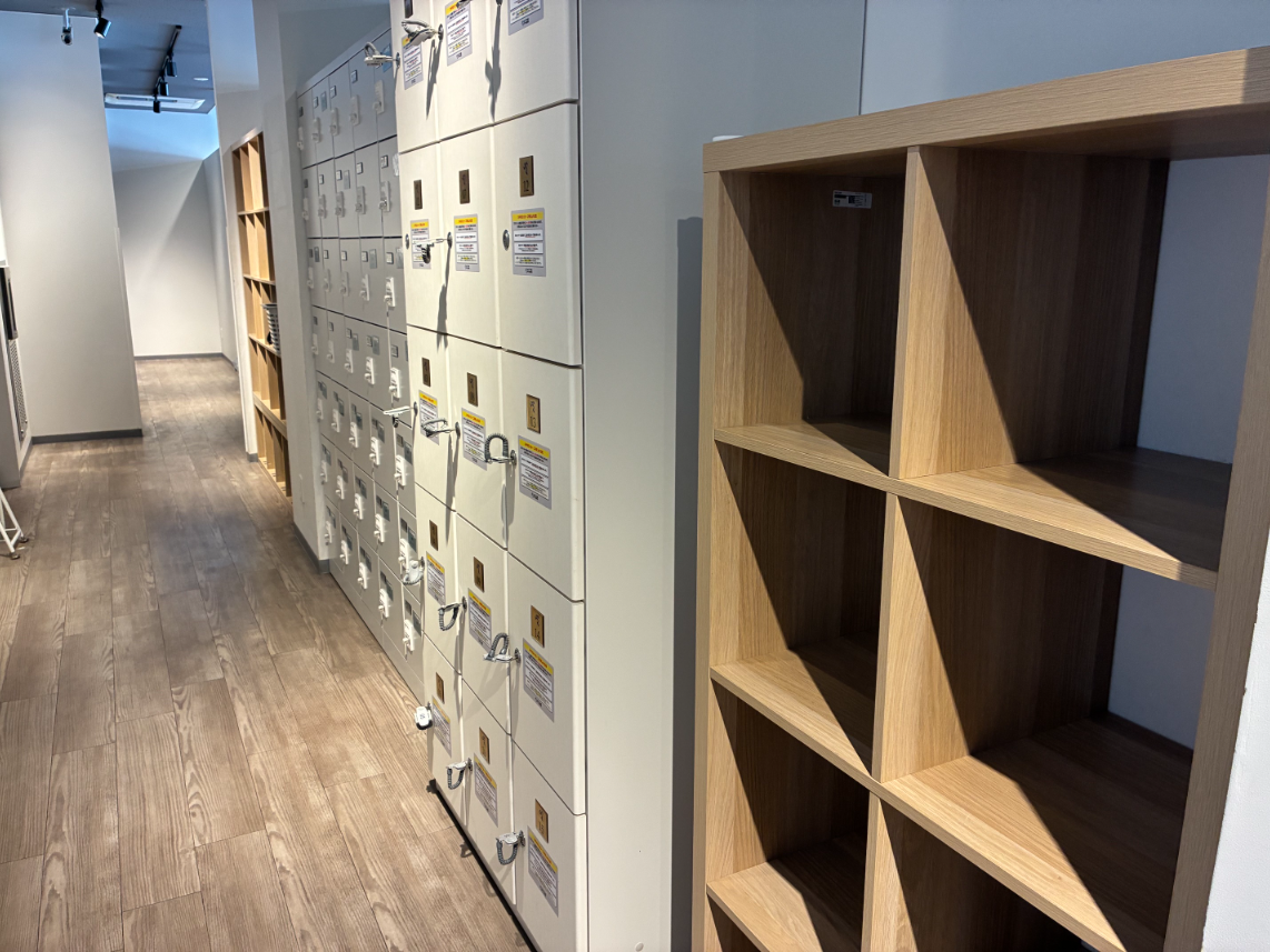 エニタイムフィットネス 徳島新浜店:メンバーロビー